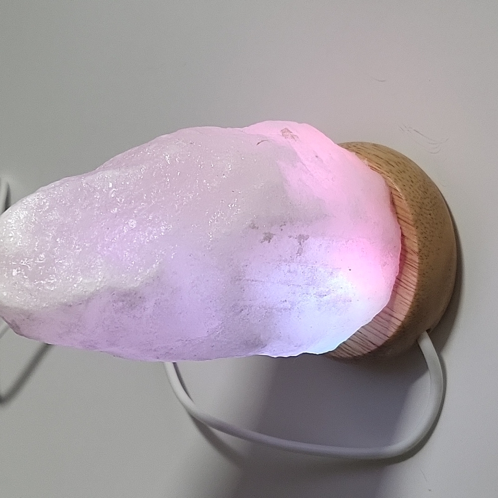 Variegated Color - Salt Lamp - Picture 13 of 16